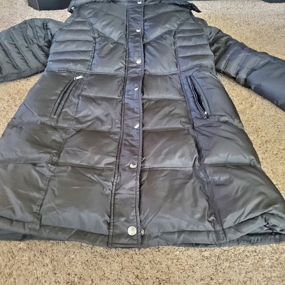 Down Jacket - Picture 2 of 15